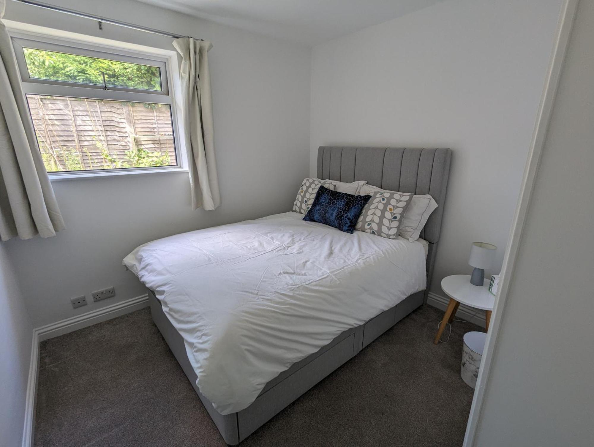Peaceful Glastonbury Bungalow - Ideally Located Ngoại thất bức ảnh