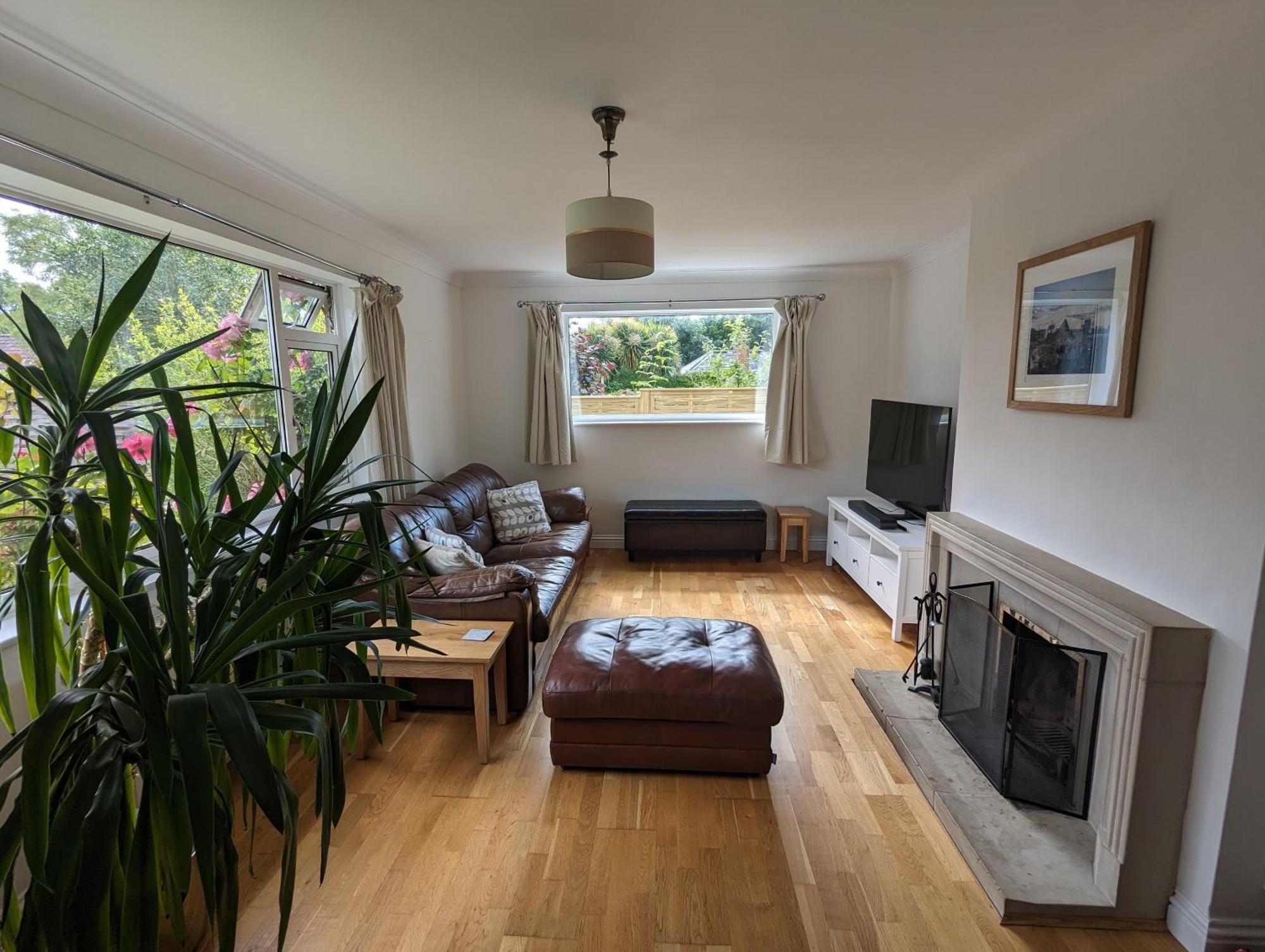 Peaceful Glastonbury Bungalow - Ideally Located Ngoại thất bức ảnh